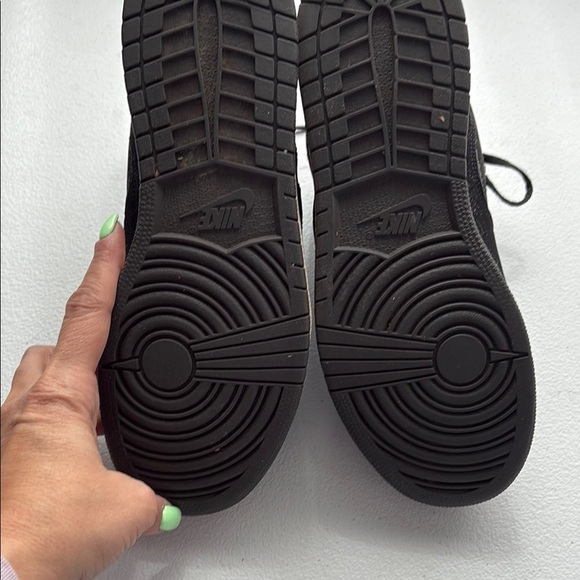 Boys Nike Jordan Black High-Top Sneakers with Suede Finish - Picture 3 of 5